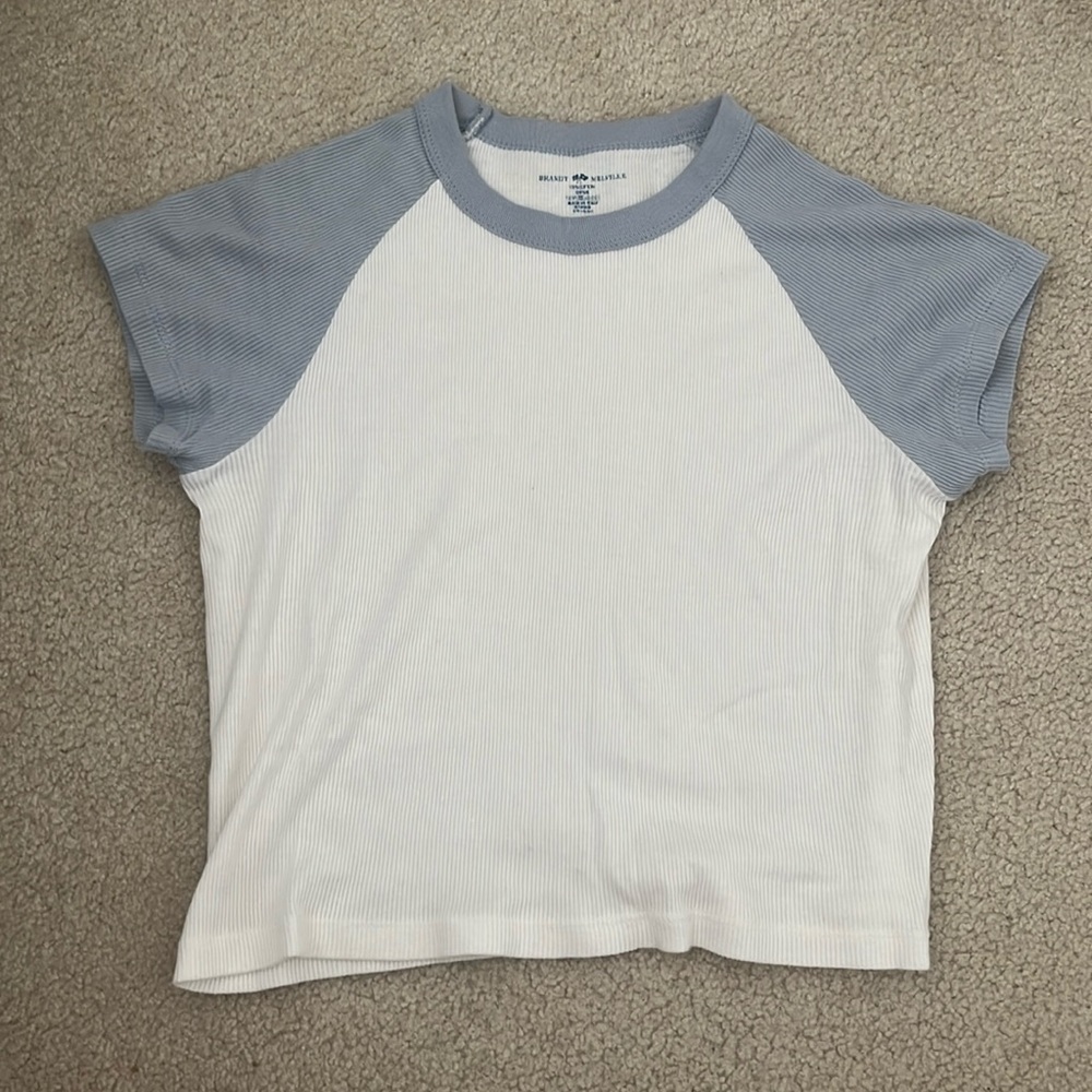 Brandy Melville Rosa Raglan Baby Tee